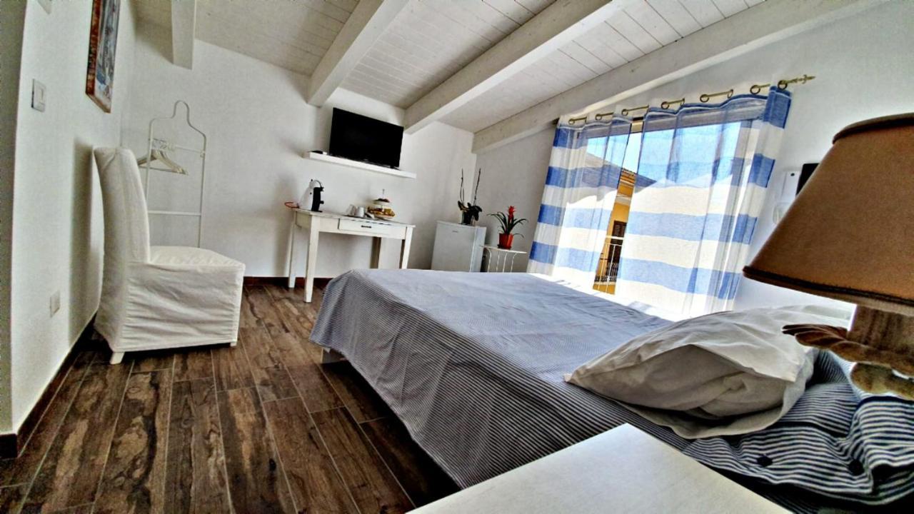 B&B A Casa Di Antonella Scauri  Bagian luar foto