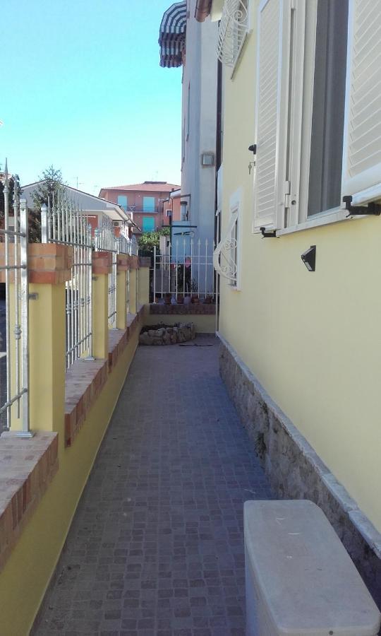 B&B A Casa Di Antonella Scauri  Bagian luar foto