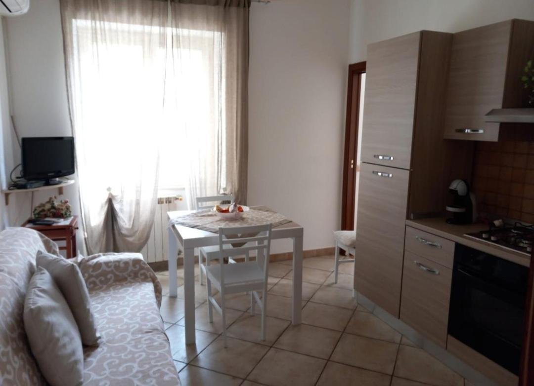 B&B A Casa Di Antonella Scauri  Bagian luar foto